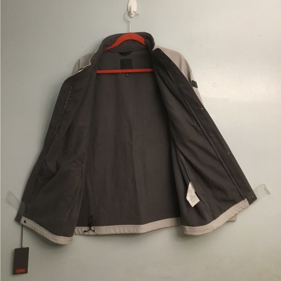 TUMI COAT - Picture 13 of 15